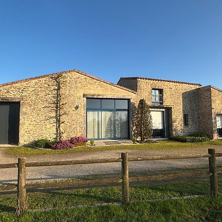 Chambres D'Hotes Les Laitieres Beaurepaire  ภายนอก รูปภาพ